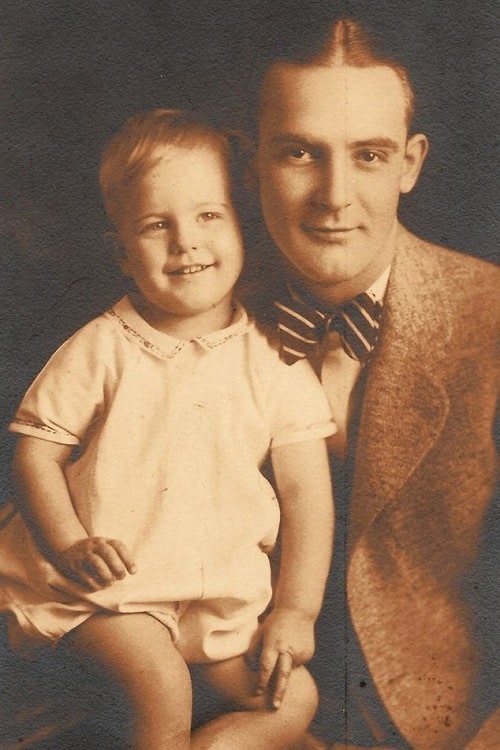 A picture of Loren Van Dyke with his younger son, Jerry Van Dyke.
